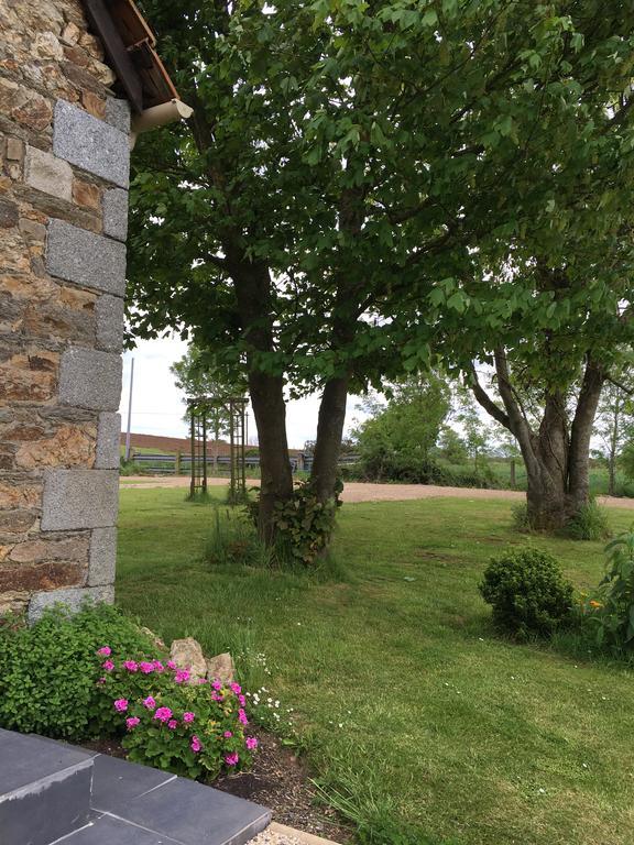 Gites Du Manoir Runan 外观 照片
